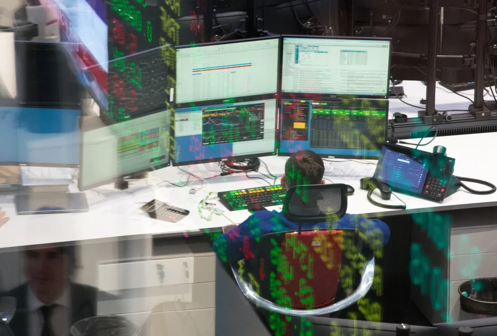 کل داراییهای ETF آمریکا در ماه سپتامبر برای نخستین بار به مرز ۱۰ تریلیون دلار رسید و از ابتدای سال تاکنون بیش از ۶۰۰ محصول جدید به بازار عرضه شده است.