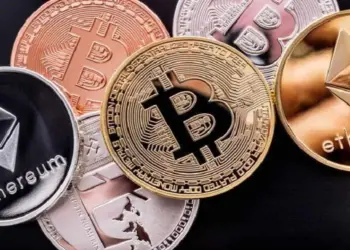 زمستان کریپتویی در راه؟ هشدار کوین‌بیس از سایه جنگ تجاری آمریکا و چین بر بازار بیت‌کوین