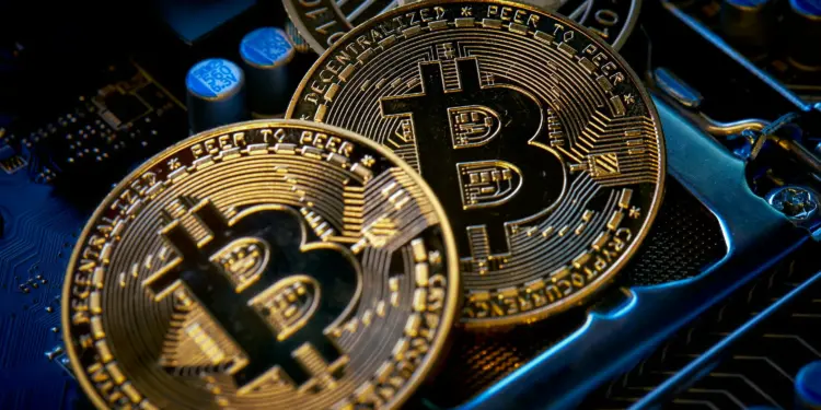 بیت‌کوین ۱۸۰ هزار دلاری تا پایان ۲۰۲۵؟ / تحلیل جدید کلارک