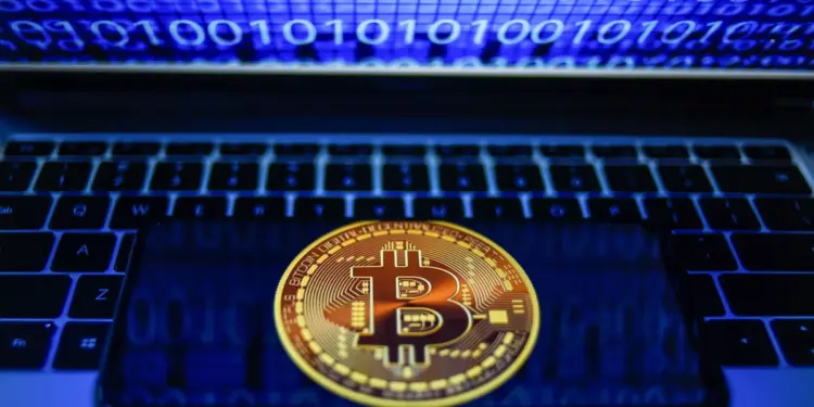 توقیف ۲.۴ میلیون دلار بیتکوین توسط FBI برای تقویت ذخیره آمریکا