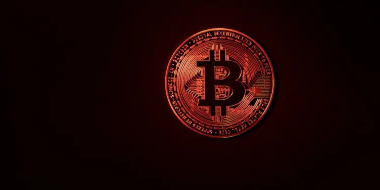 خطر سقوط بیت‌کوین به ۱۱۳ هزار دلار؟