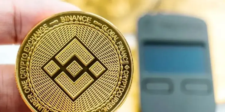 اصلاح قیمت BNB پس از جهش قوی؛ حمایت ۸۰۰ دلار حیاتی است