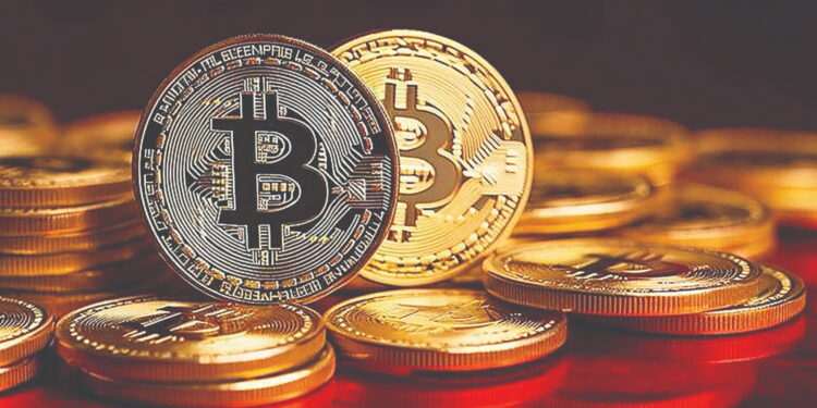 مشاور ترامپ: بیت‌کوین تا سال‌ها بازار نزولی نخواهد داشت