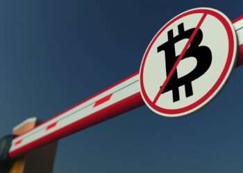 فروش ۲۴۱ هزار بیت‌کوین توسط هولدرها؛ احتمال سقوط به ۹۵ هزار دلار