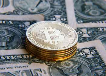 آیا بیت‌کوین به زیر ۱۰۰ هزار دلار سقوط می‌کند؟
