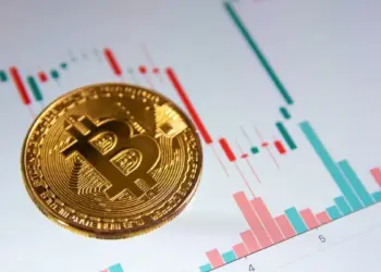 پیش‌بینی تضعیف دلار و رشد بلندمدت بیت‌کوین